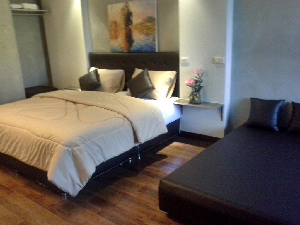 Thongtha Residence - Suvarnabhumi Airport Bangkok Room photo