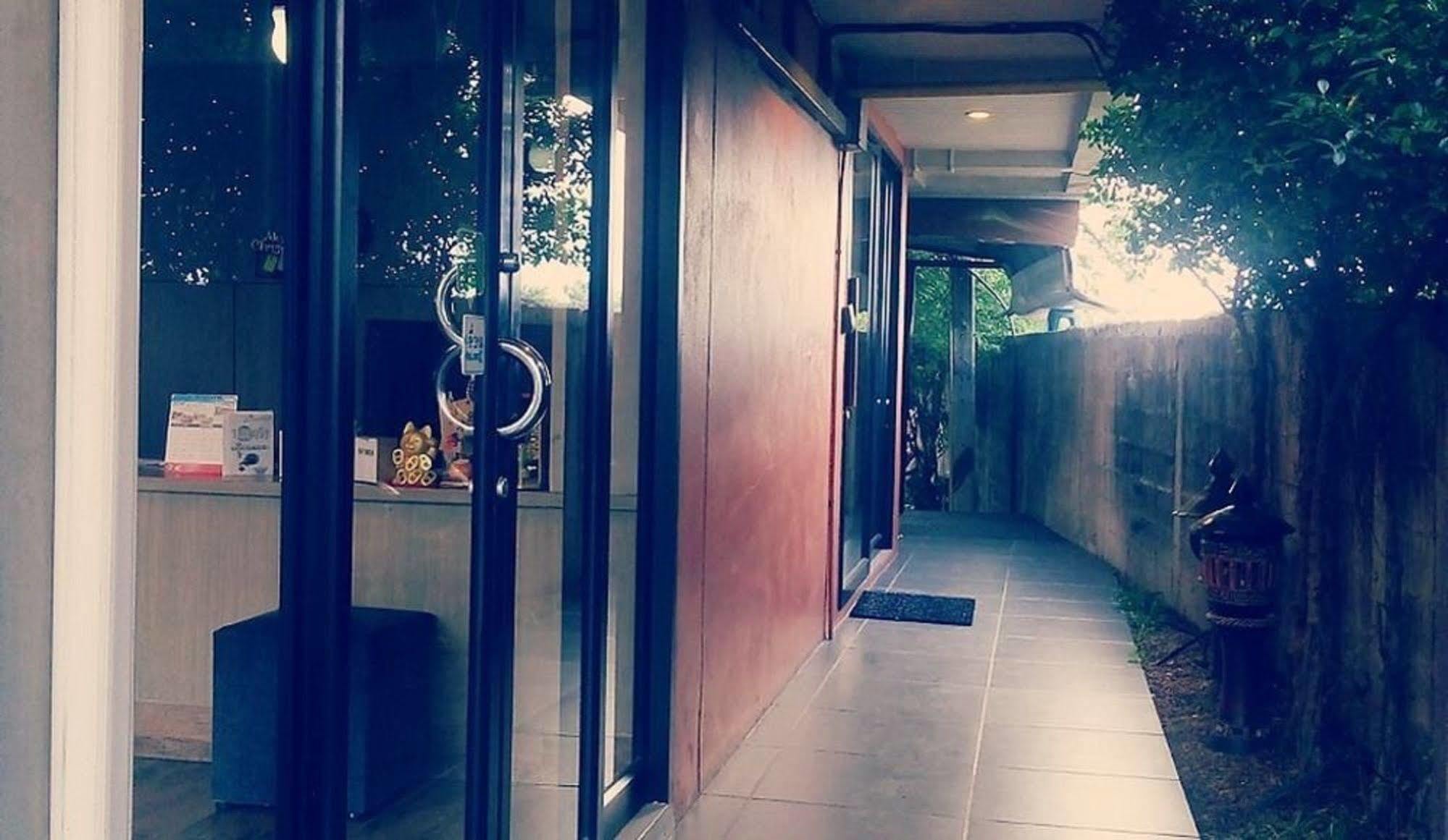 Thongtha Residence - Suvarnabhumi Airport Bangkok Exterior photo